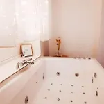 Apartment Suite Evasion Celeste Balneo Et Cine Proche Zenith Saint-Etienne (Loire)