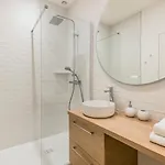 Suite Evasion Celeste Balneo Et Cine Proche Zenith Apartment Saint-Etienne (Loire)