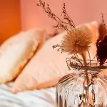 Suite Evasion Celeste Balneo Et Cine Proche Zenith Apartment