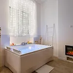 Suite Evasion Celeste Balneo Et Cine Proche Zenith Apartment